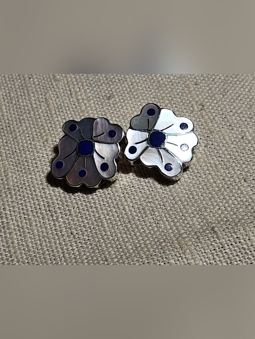 Vintage Signed Sonny Wallace Zuni Mother of Pearl Poppy Clip Earrings - Picture 3 of 11